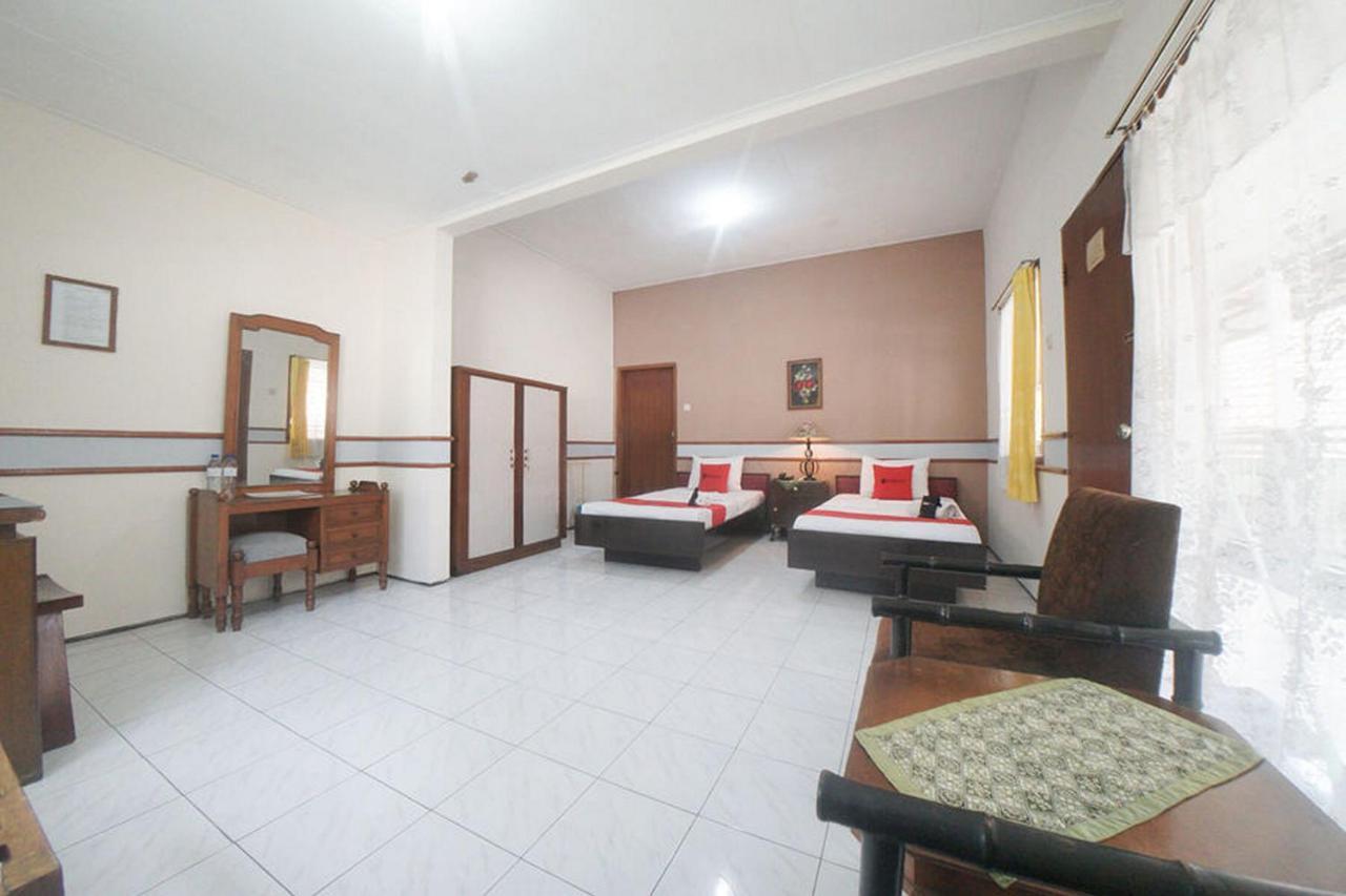 Reddoorz Near Balai Kota Malang Hotel Eksteriør billede