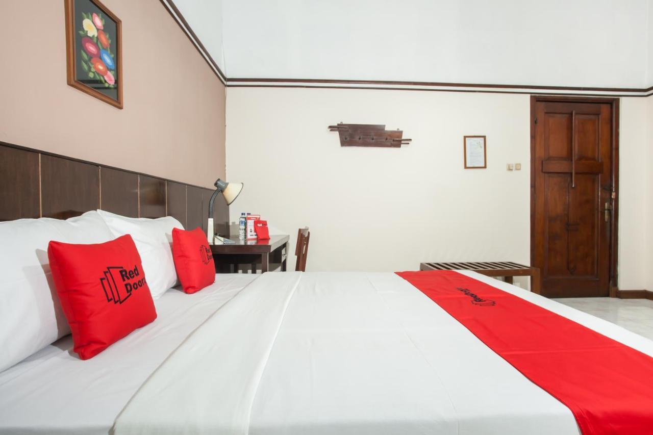 Reddoorz Near Balai Kota Malang Hotel Eksteriør billede