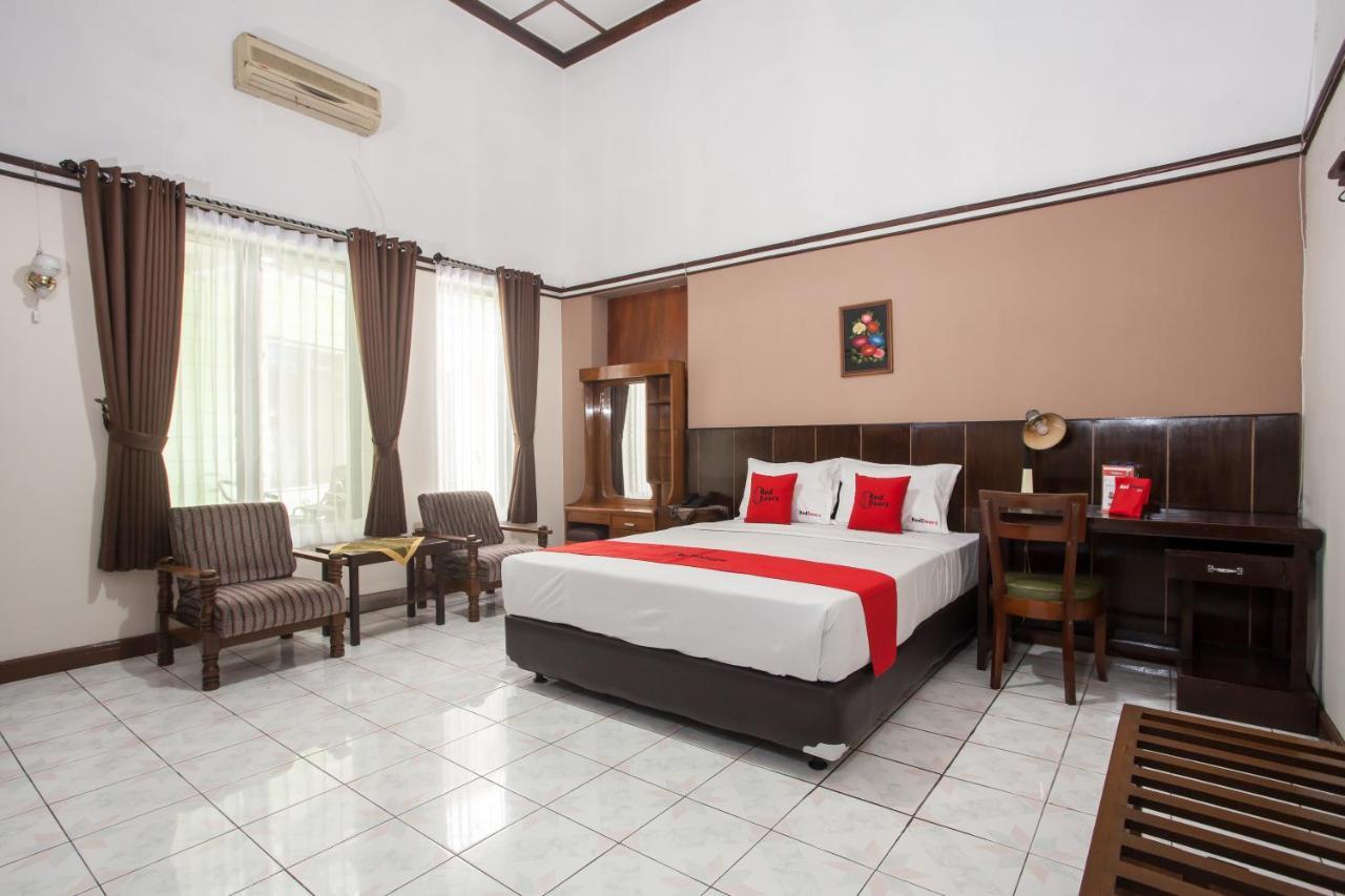 Reddoorz Near Balai Kota Malang Hotel Eksteriør billede